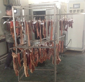 腊肉烘干现场 腊肉烘干现场